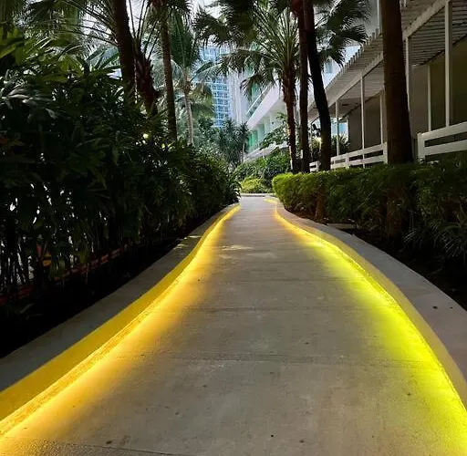 Apartment Scr Azureinetflixibalconyigames Manila